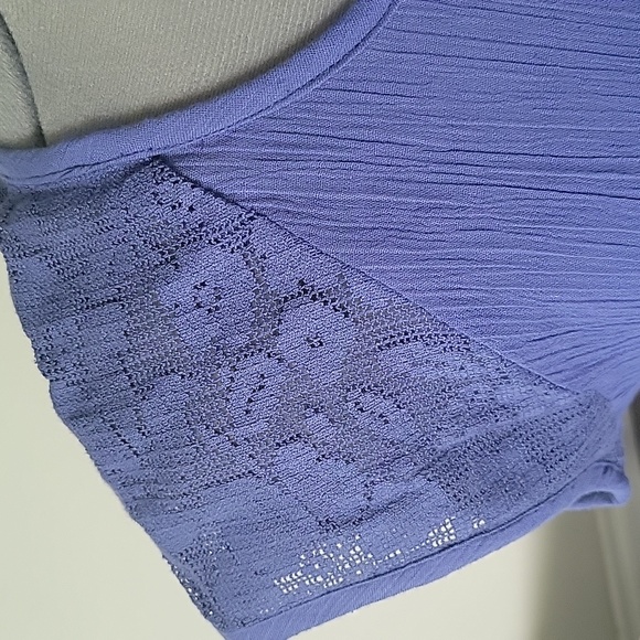 Womens summer weight top - Picture 3 of 6